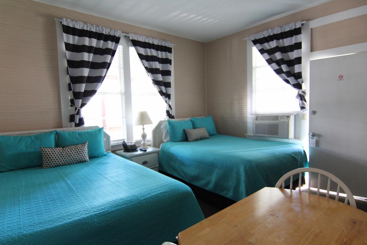 Holliday Inn Of ฟอลลีบีช ภายนอก รูปภาพ