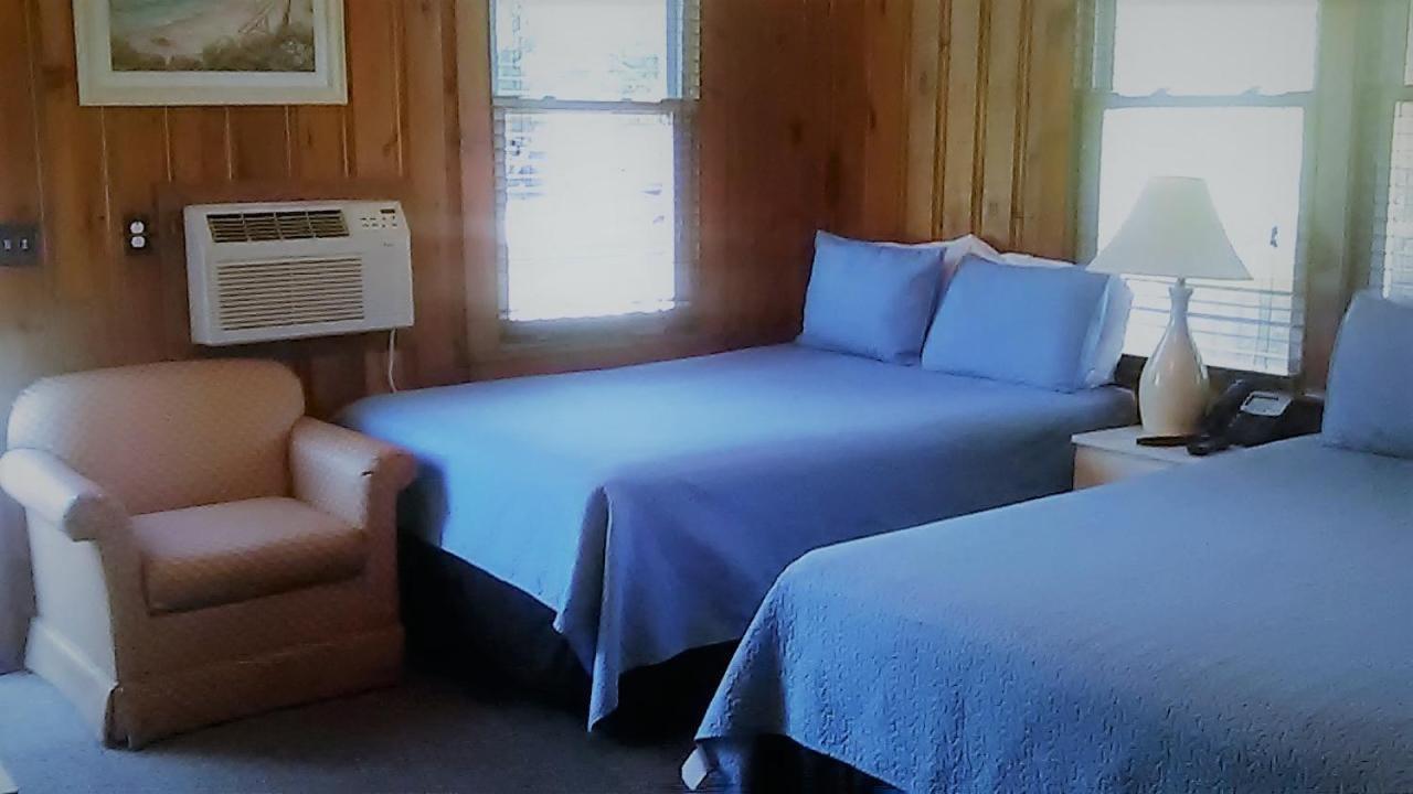 Holliday Inn Of ฟอลลีบีช ภายนอก รูปภาพ